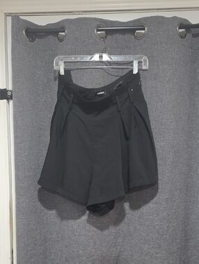 Express Black High-Waist Pleated Skort